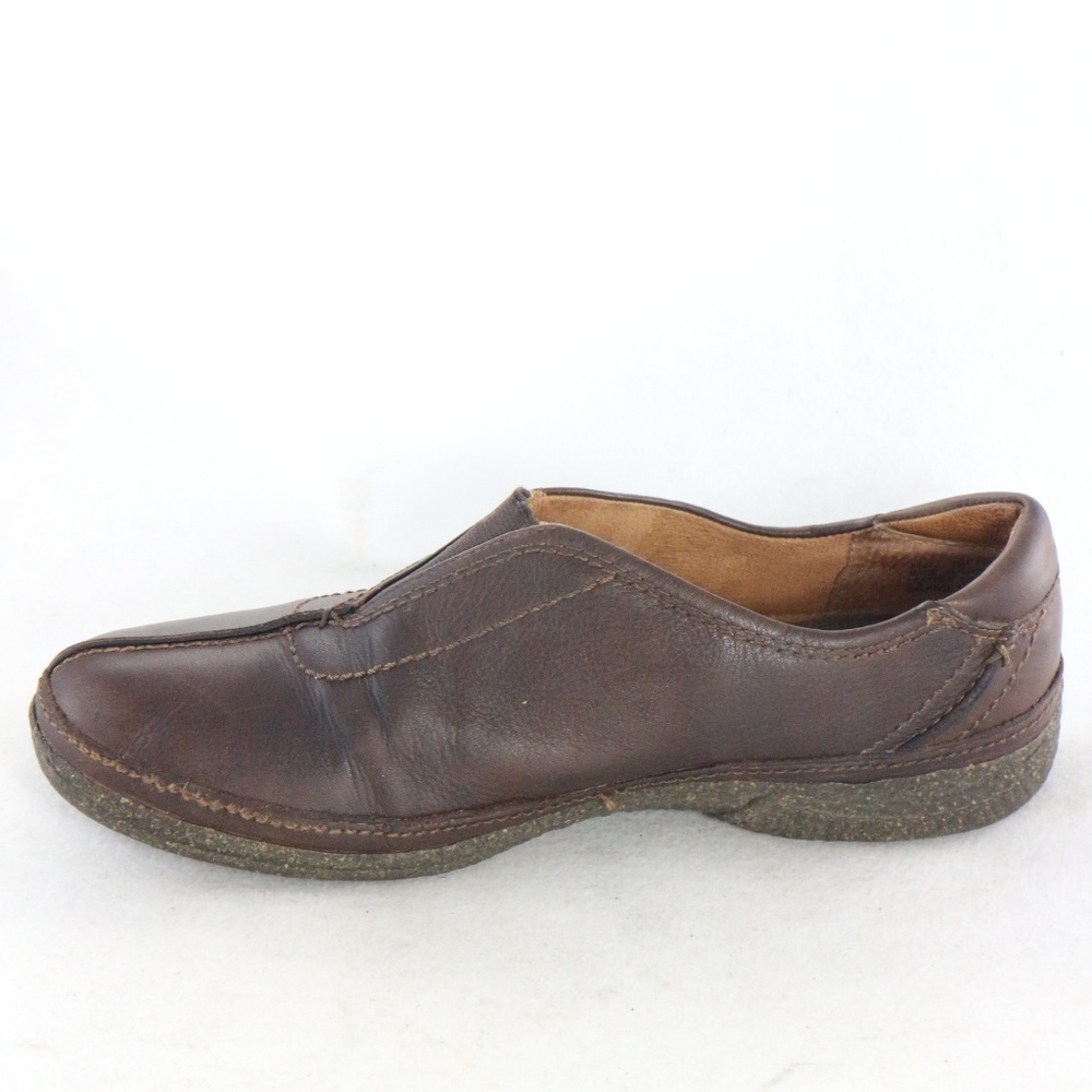 Clarks Artisan Brown Slip On Split Toe Loafers - image 4